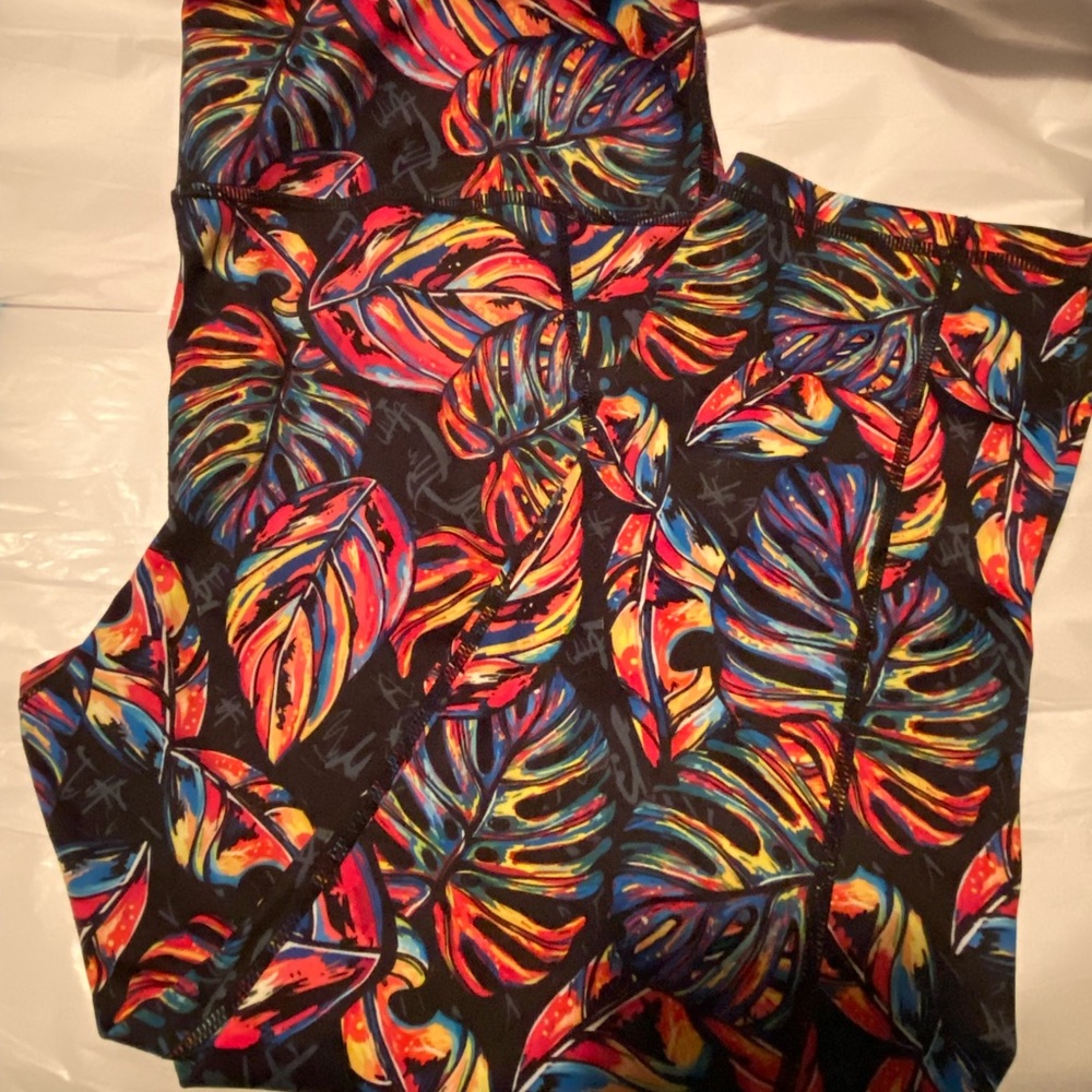 Tropic Like It’s Hot CVG Capris